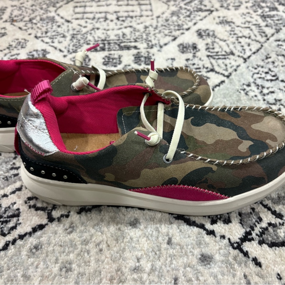 Womens Ariat shoes
